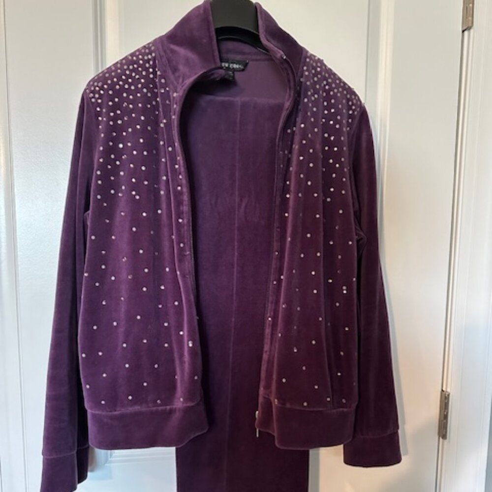 MIRROR IMAGE PURPLE 2PC SWEATSUIT WITH FRONT  SEQUIN JACKET. - SZ XL